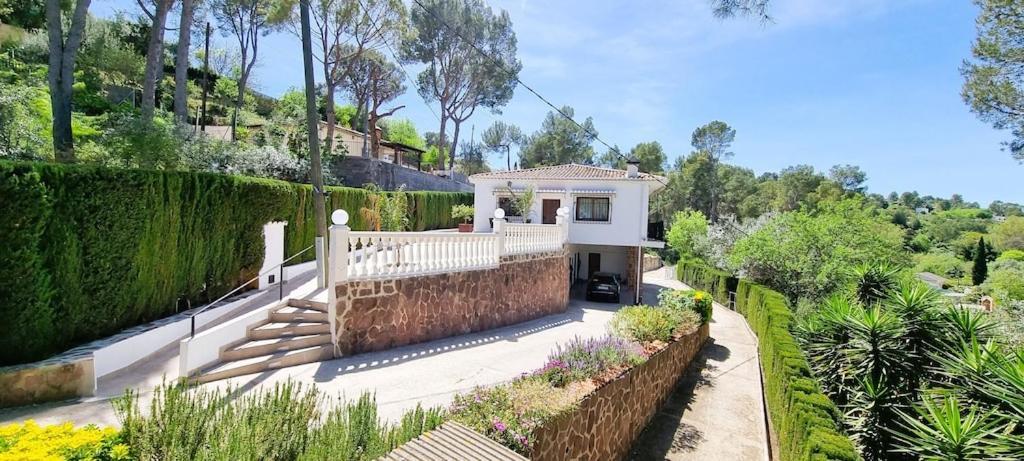 Wonderful Villa, Heated Pool, Near Beautiful Town Alboy Exterior photo